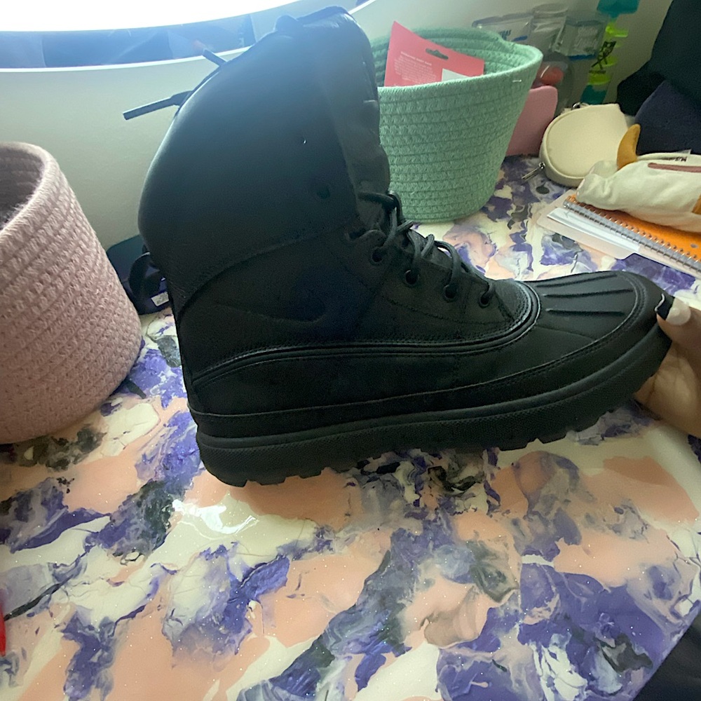 Nike Woodside II Boots 11.5